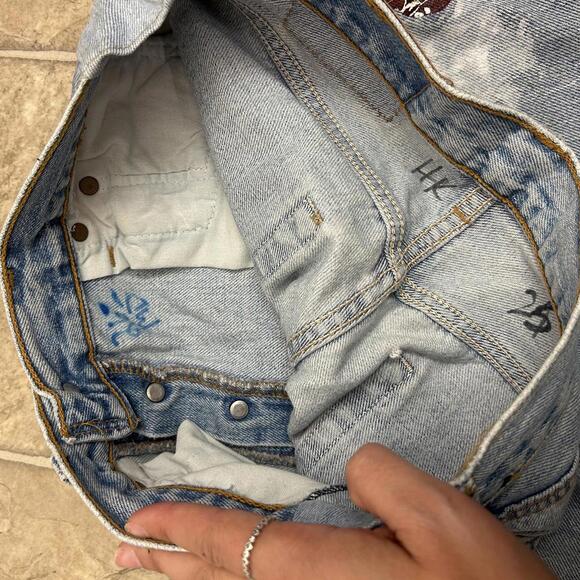 Levi’s Vintage 501 Button Fly Hand Painted Floral Jeans Straight Leg Art Small - Picture 10 of 11